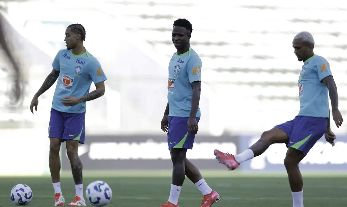 Brasil encara Colômbia em duelo decisivo pelas Eliminatórias