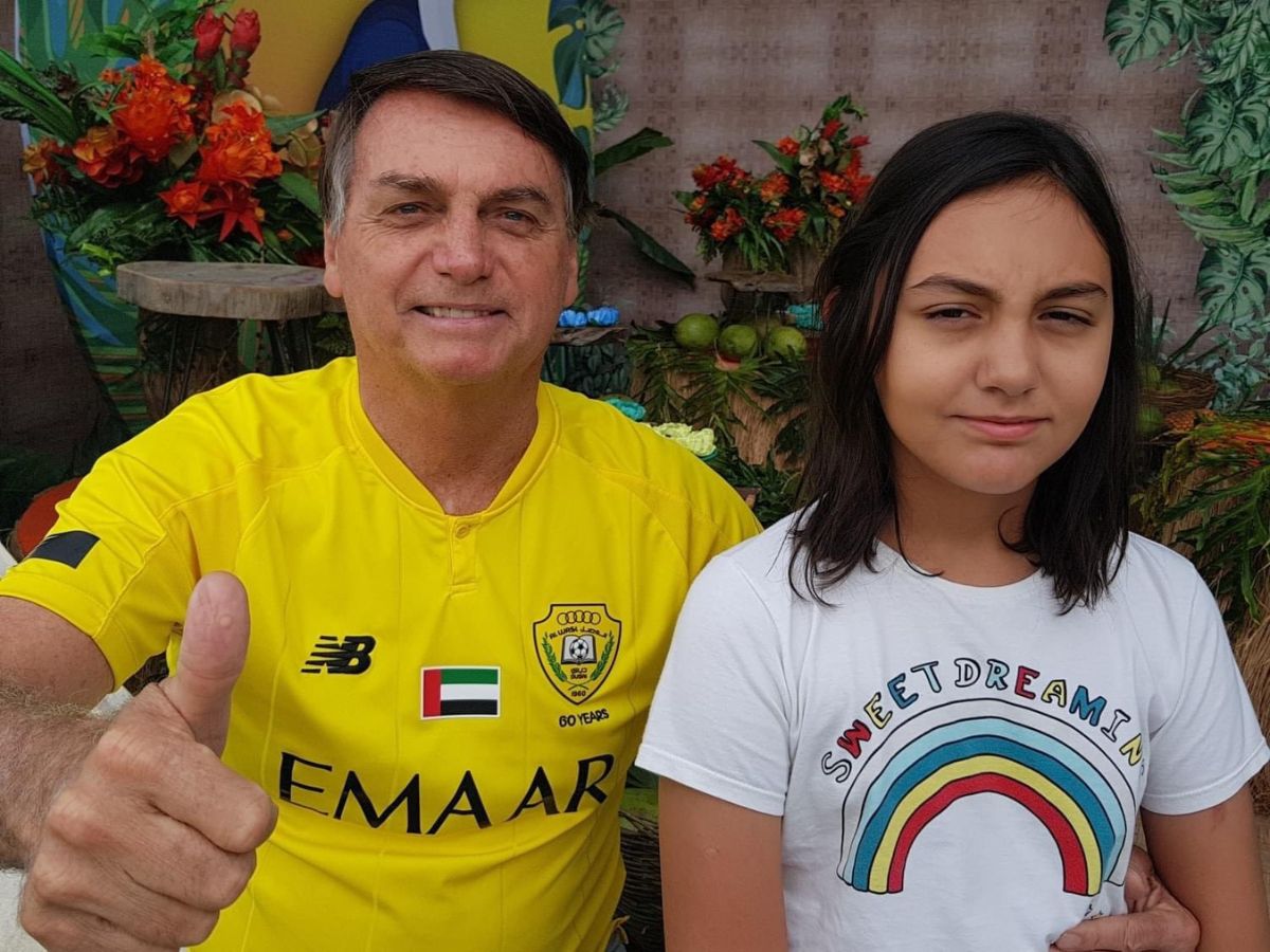 Moraes autoriza Bolsonaro a realizar festa de 15 anos da filha em casa