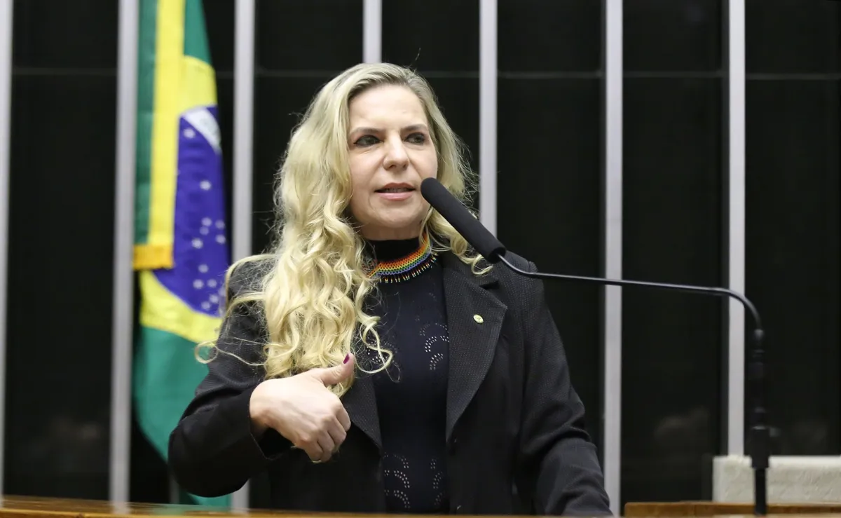 Deputada Luizianne Lins é interceptada por Israel em flotilha humanitária